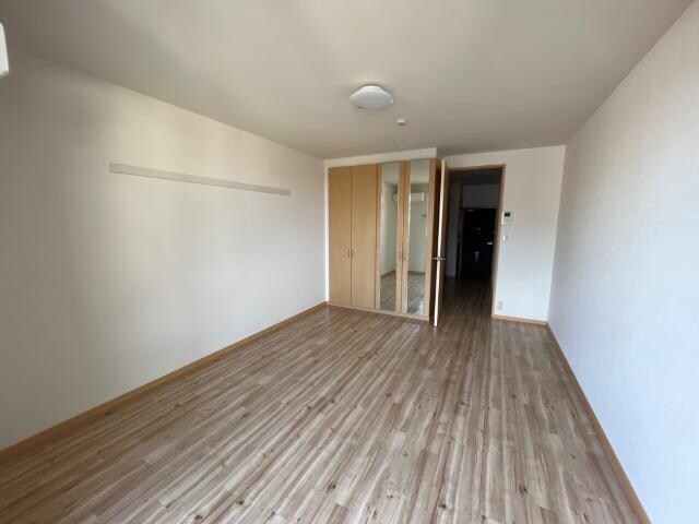 物件内観写真5　(洋室)