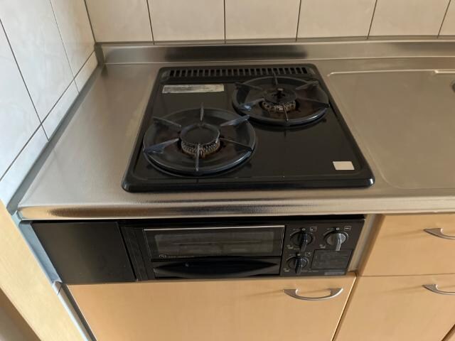 物件内観写真7　(2口ガスコンロ)