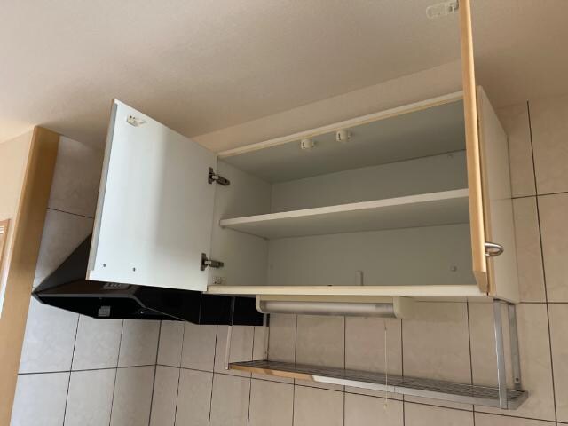 物件内観写真15　(キッチン上部収納)