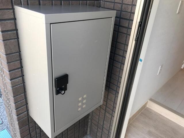 物件内観写真9　(宅配ボックス（イメージ）)