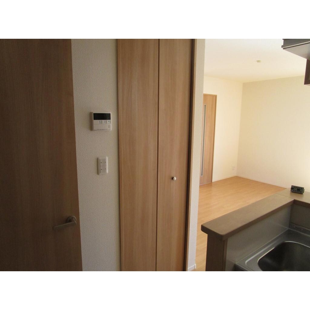 物件内観写真15　(収納)