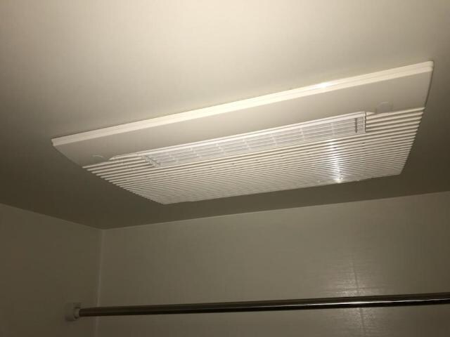 物件内観写真15　(浴室乾燥機)