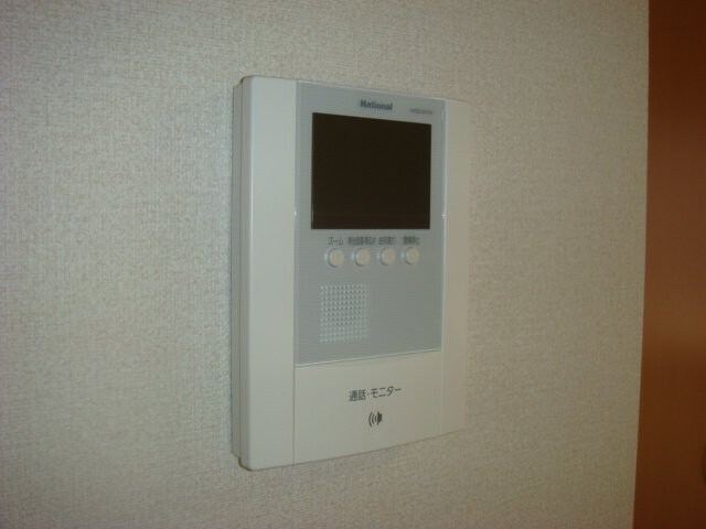 物件内観写真8　(カメラ付インターホン)