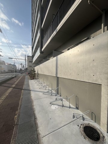 物件外観写真8　(毎日通るエントランスはこのようになっています)