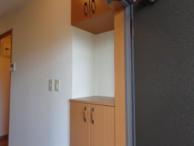 物件内観写真17　(下足箱)