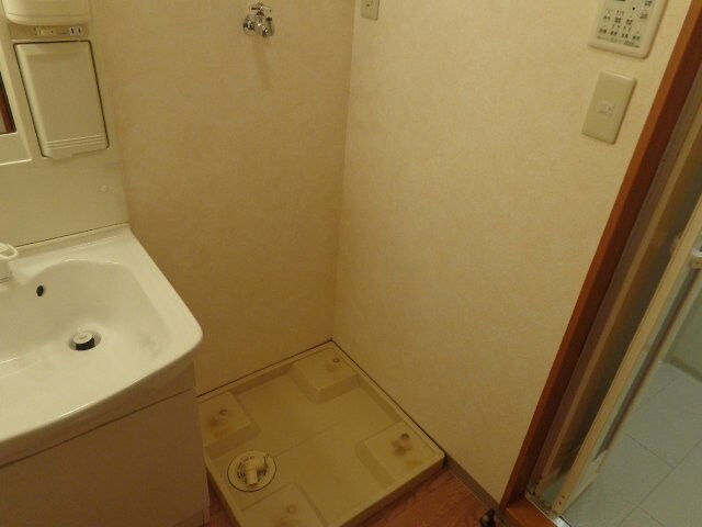 物件内観写真20　(洗濯機置場)