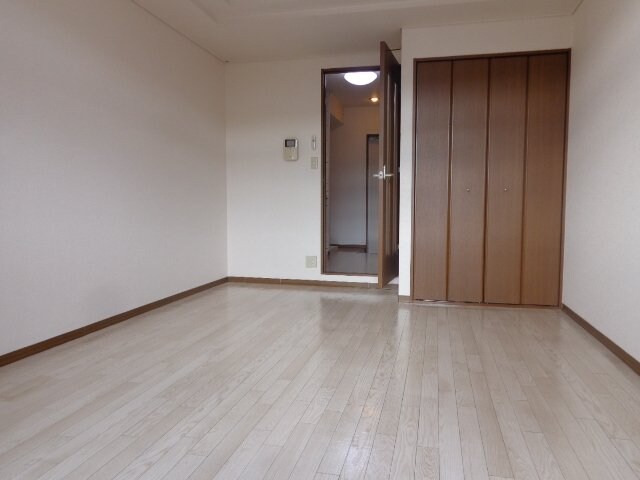 物件内観写真2　(洋室)