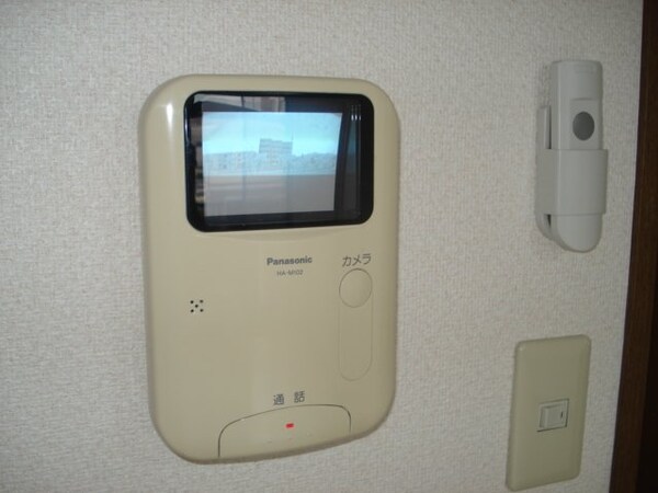 内装他(カメラ付インターホン)