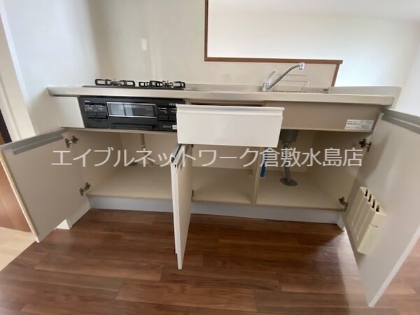建物設備(キッチン収納)