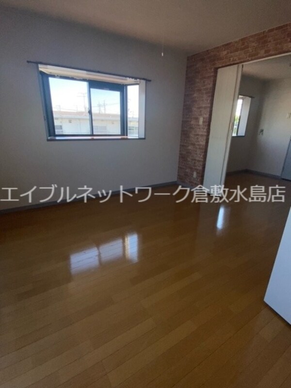 内装他