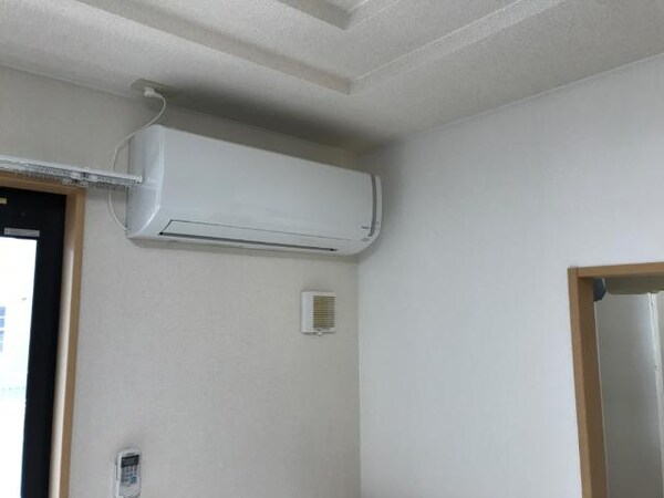 建物設備(エアコン)