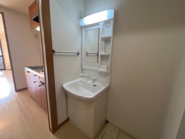 物件内観写真14　(洗髪洗面化粧台)