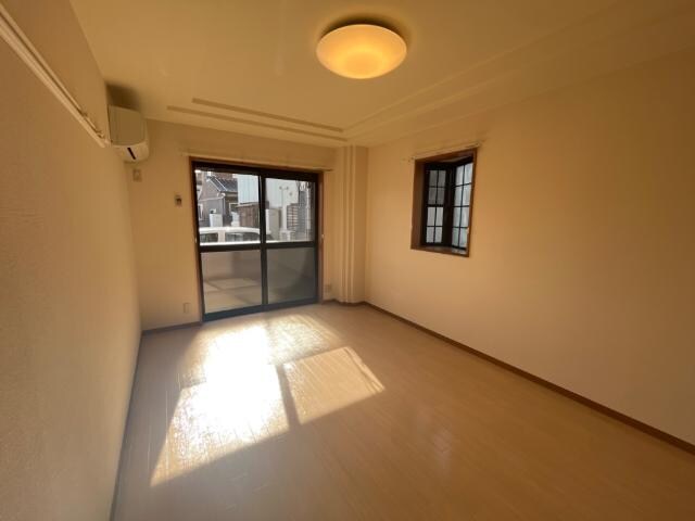 物件内観写真28　(洋室)