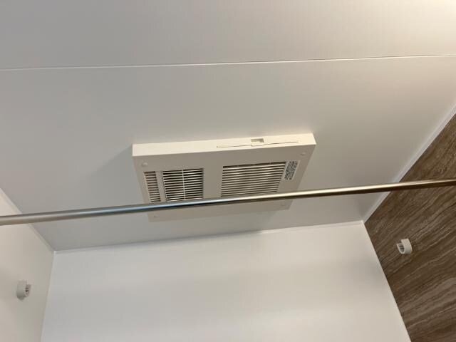 物件内観写真12　(浴室乾燥機)