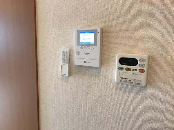セキュリティ(カメラ付インターホン)