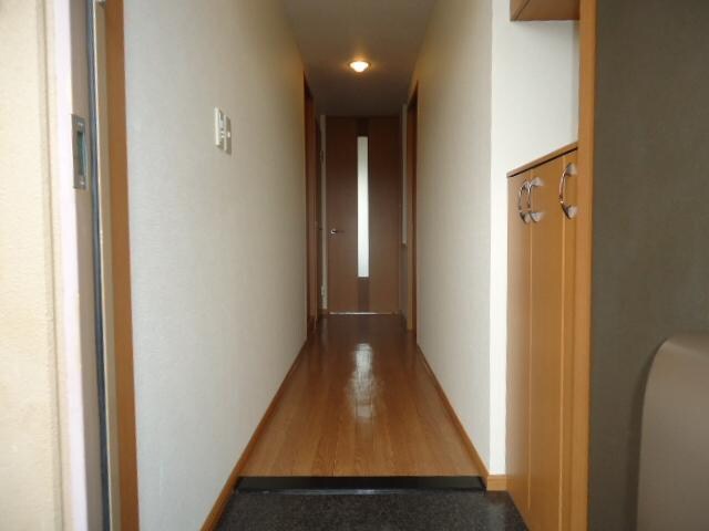 物件外観写真2　(廊下（イメージ）)