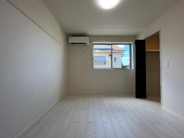 物件内観写真16　(室内)