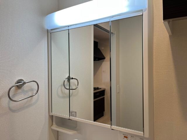 物件内観写真27　(洗面)