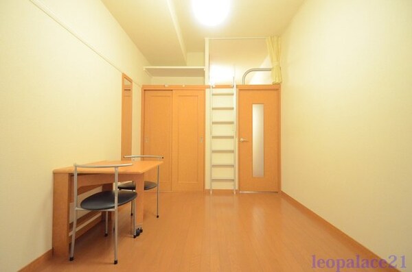 居室(備品や設備仕様は号室等により異なります。現地をご確認下さい。)