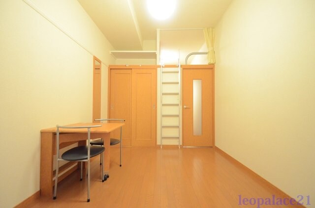 物件内観写真10　(備品や設備仕様は号室等により異なります。現地をご確認下さい。)