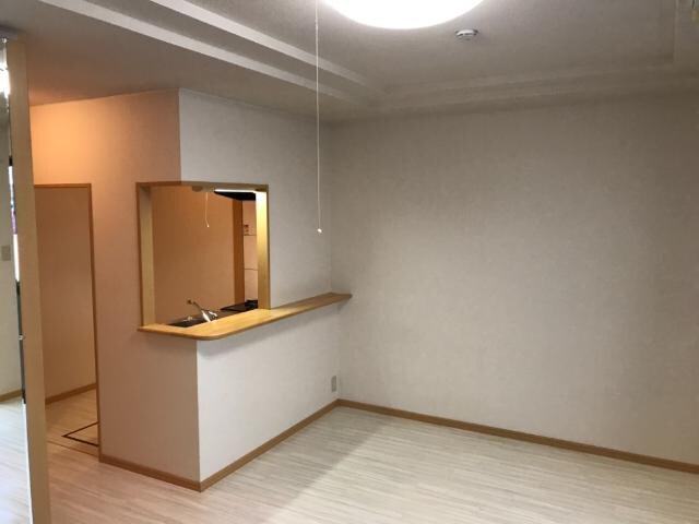 物件内観写真3　(室内)