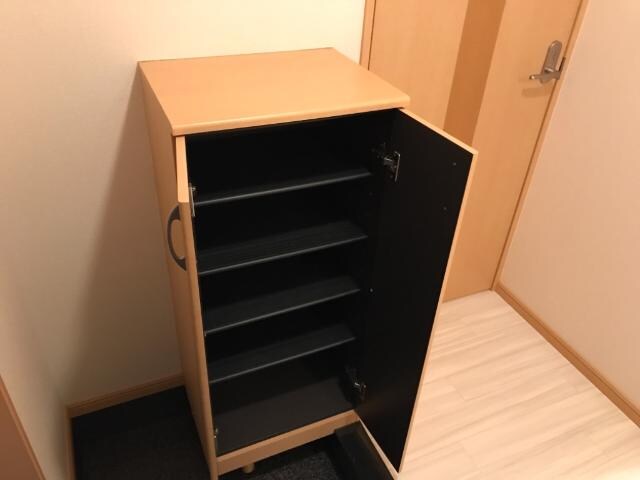 物件内観写真21　(下駄箱)