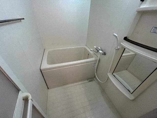 物件内観写真11　(ユニットバス)