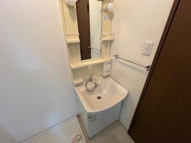 物件内観写真12　(洗髪洗面化粧台)