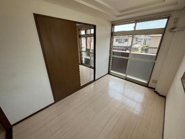 物件内観写真25　(洋室)