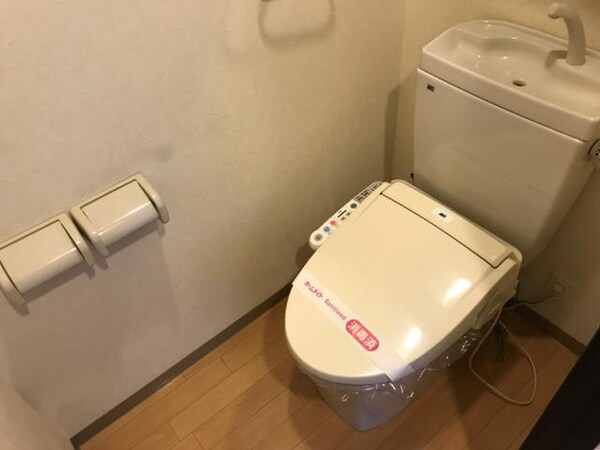 トイレ(シャワー付トイレ)