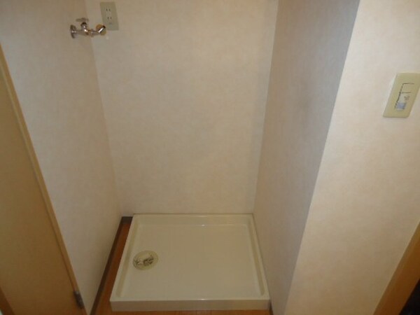 建物設備(洗濯機置場)