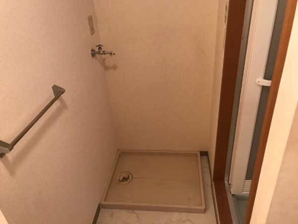 洗面・脱衣所(洗濯機置場)