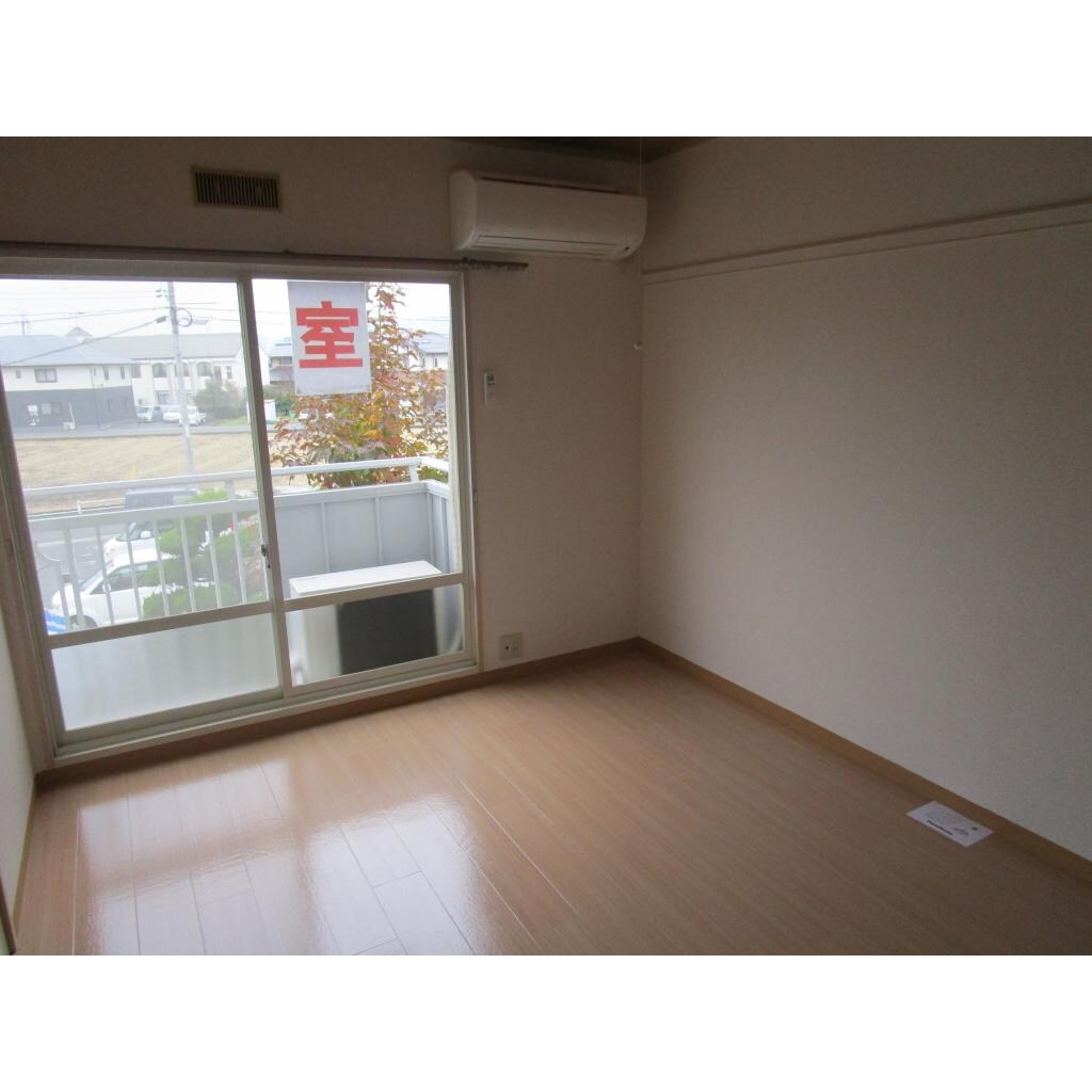 物件内観写真8　(洋室)