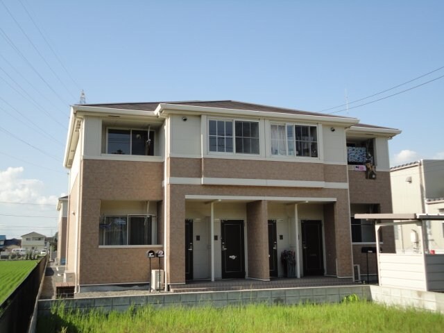 物件外観写真1　(外観写真（昼）)