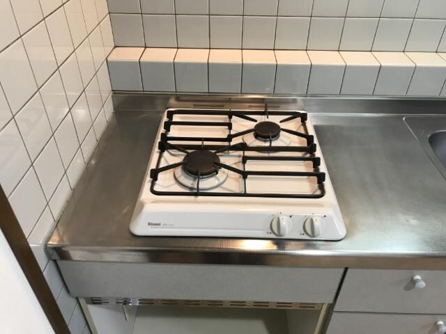 物件内観写真12　(2口ガスコンロ)