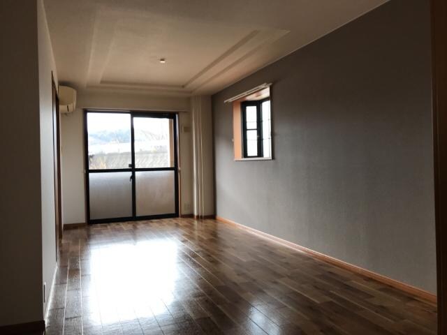 物件内観写真9　(リビング)