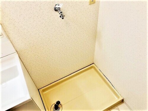 物件内観写真14　(室内洗濯機置場　※2021年10月撮影)