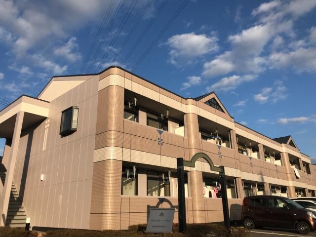 物件外観写真1　(外観写真（昼）)