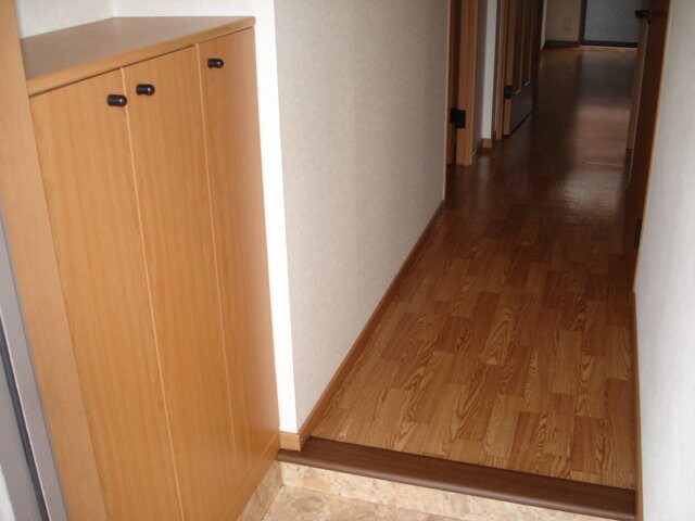 物件内観写真4　(下駄箱)