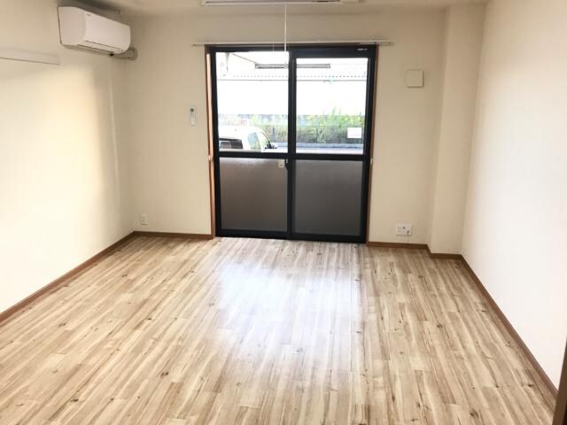 物件内観写真9　(洋室)