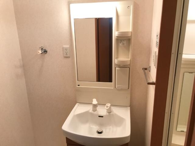 物件内観写真14　(洗髪洗面化粧台)