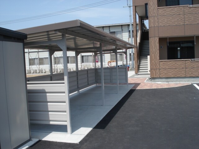 物件外観写真2　(外観写真（昼）)