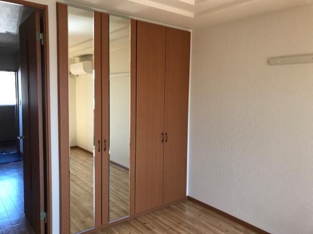 物件内観写真12　(クローゼット)