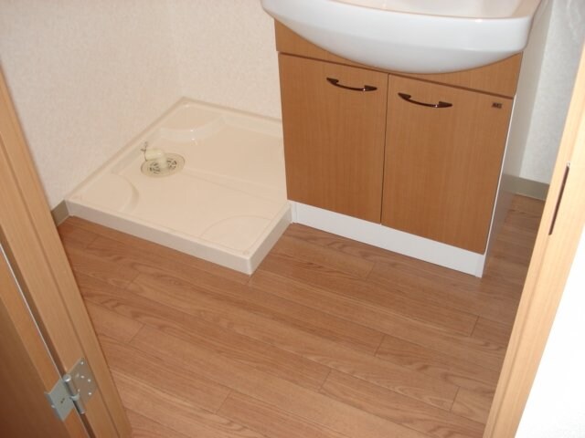 物件内観写真24　(洗濯機置場)