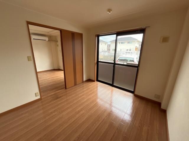 物件内観写真18　(室内)