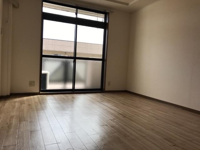 物件内観写真10　(室内)