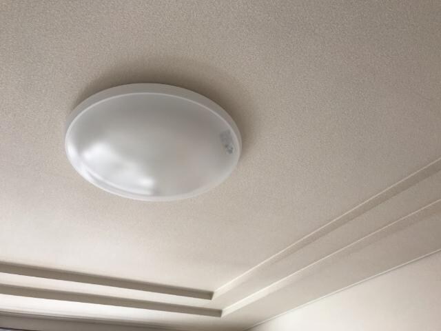 物件内観写真11　(照明付き)
