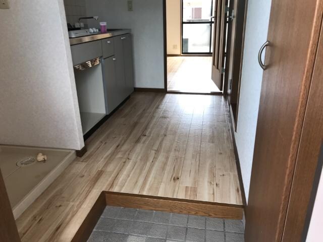 物件内観写真25　(玄関)