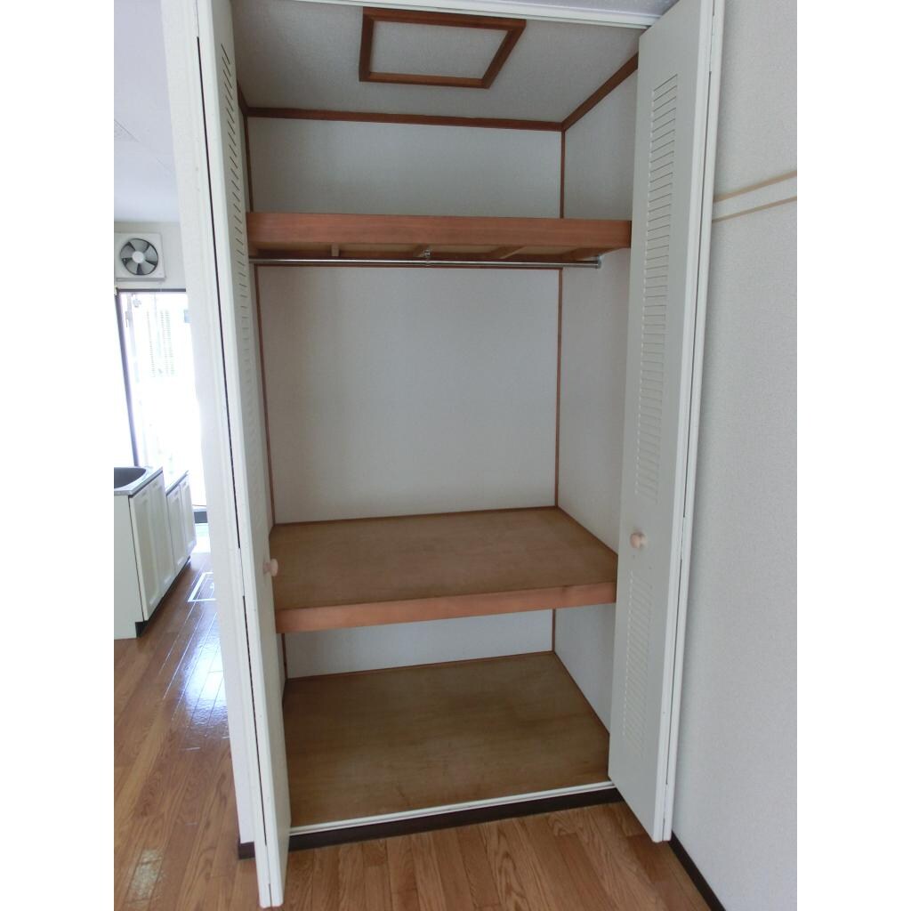 物件内観写真8　(収納)