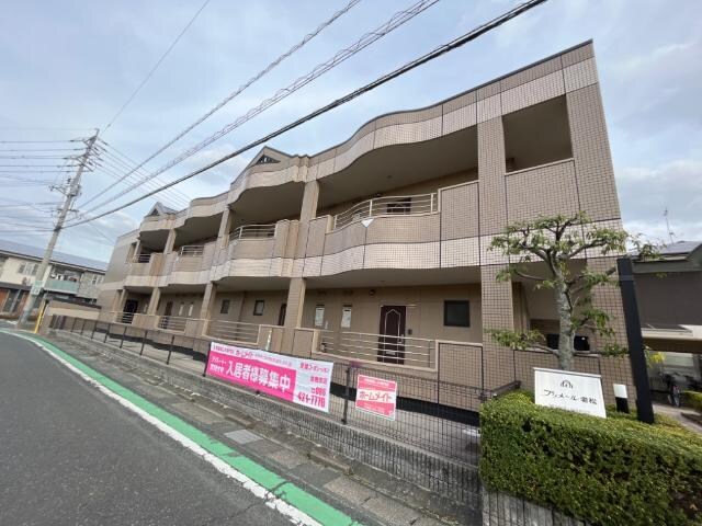 物件外観写真1　(外観写真（昼）)